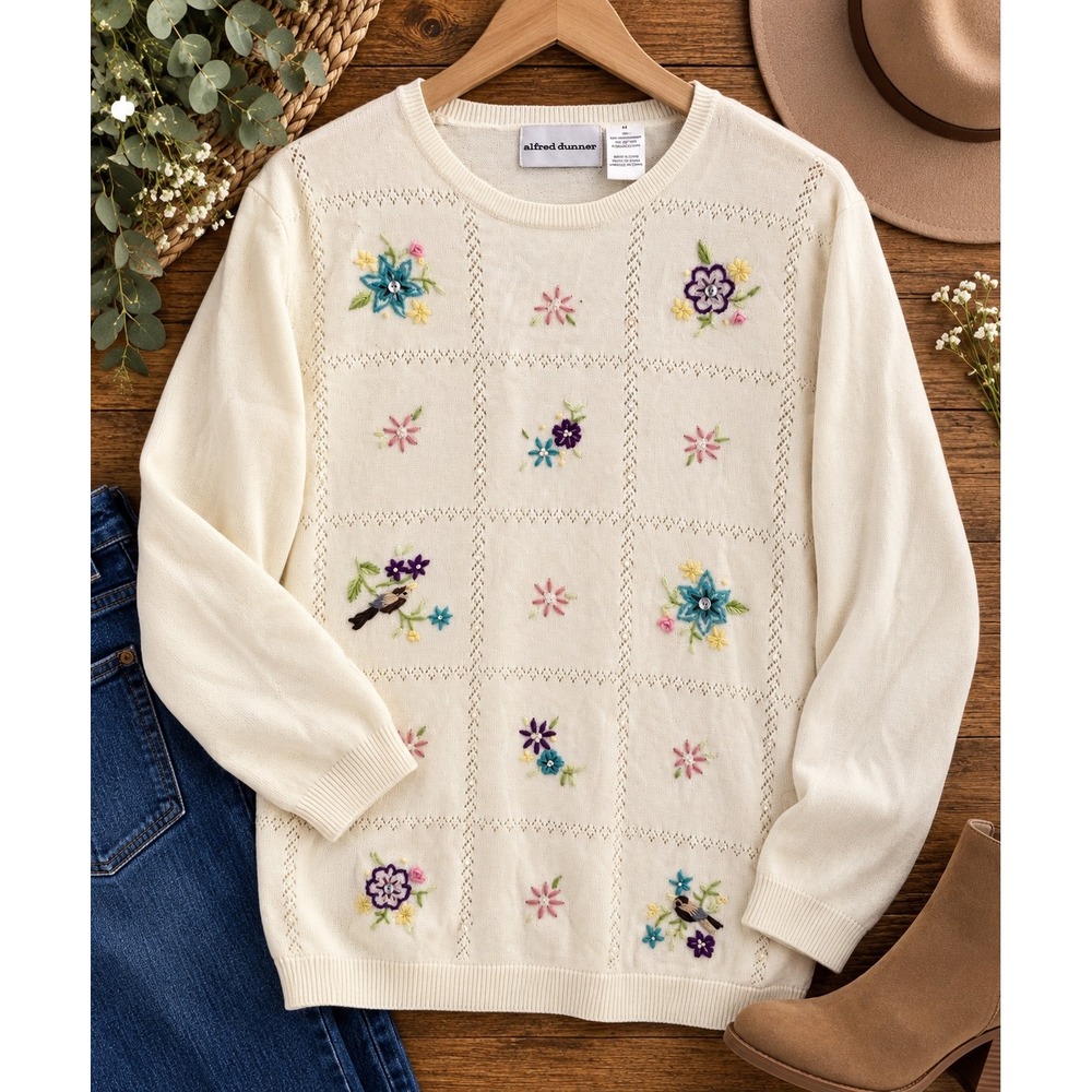 Vintage Cottagecore Floral Bird Embroidered sweater Sequin XL Cream Grandmacore